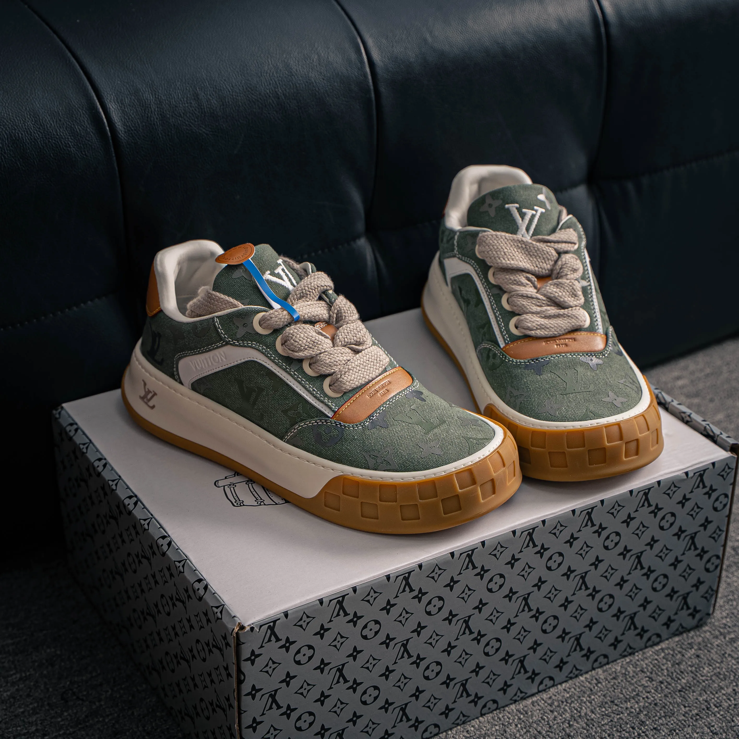 # LV LOUIS VUITTON Tilted Low Sneakers Series Low-Top Retro Versatile Skate Shoes 2026 Skate Shoes Shoes